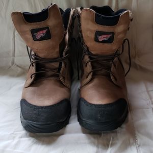 Men's size12. Red Wing Hard Toe Work Bbots